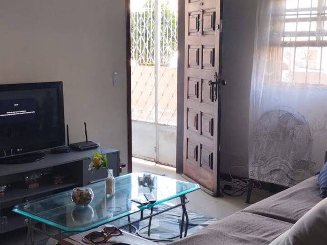 #241 - Apartamento para Venda em São Pedro da Aldeia - RJ - 2