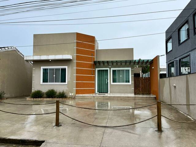 Venda em Jardim Pero - Cabo Frio