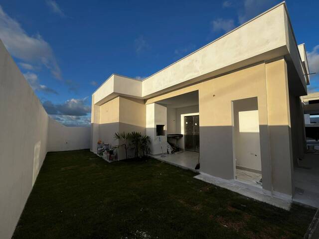 #375 - Casa para Venda em São Pedro da Aldeia - RJ