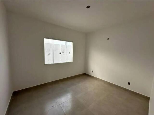 Casa para Venda em São Pedro da Aldeia - 4