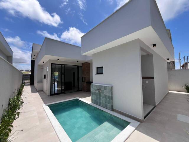 Casa para Venda em São Pedro da Aldeia - 4