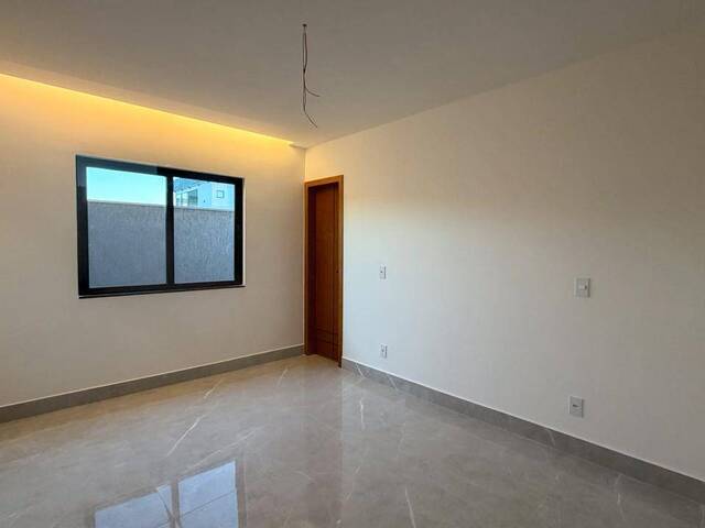 Casa para Venda em São Pedro da Aldeia - 3
